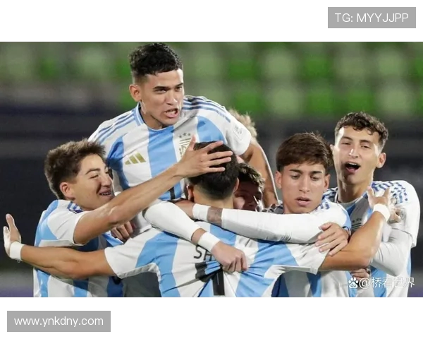 小女孩因热爱博卡意外走红阿根廷俱乐部暖心回馈感动无数球迷