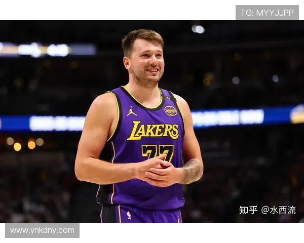 原创36+8难救主!里夫斯拼尽全力,詹姆斯与东契奇缺阵湖人西部第二席位告急 原创36+8难救主!里夫斯拼尽全力,詹姆斯与东契奇缺阵湖人西部第二席位告急